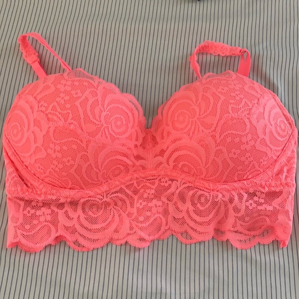 NWOT Victoria Secret Coral Laced Padded Bralette